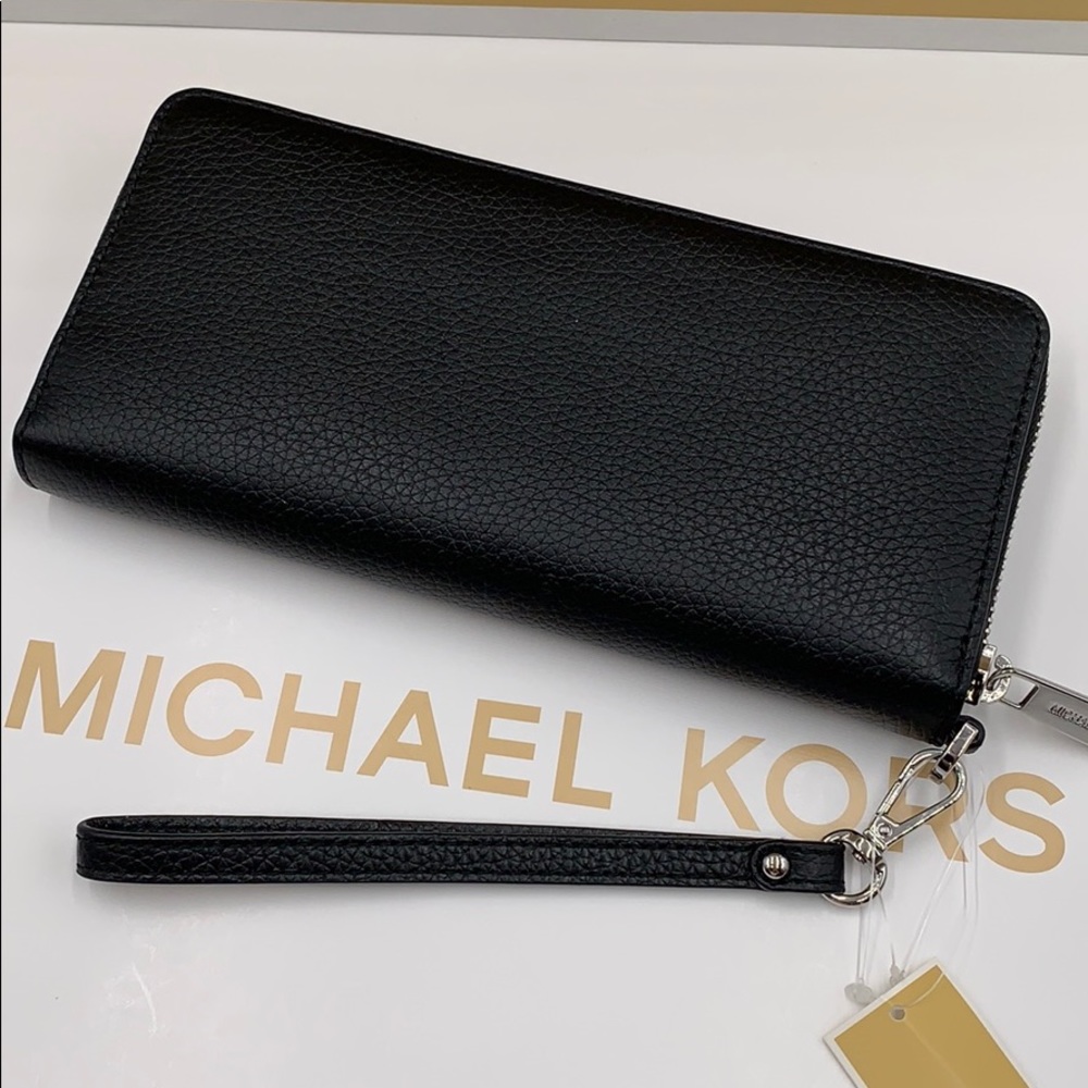 MICHAEL KORS Jet Set Travel Continental PVC Zip - Picture 3 of 13